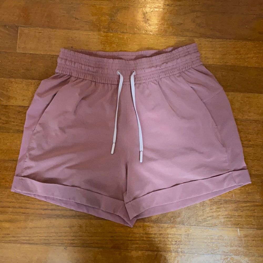 Lululemon shorts size 2